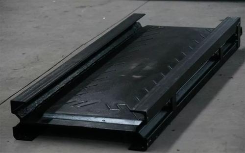 刮板輸送機配件及輸送機支架 低價供應(yīng)正品，助力高效生產(chǎn)